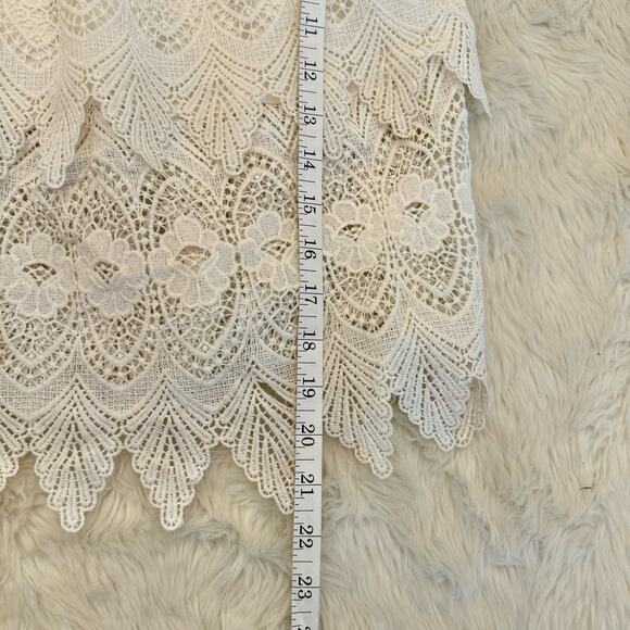 Liv Los Angeles Floral Lace Crochet Off Shoulder Top Medium - Picture 7 of 8